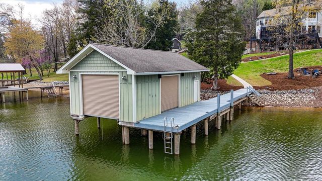 302 Key Cove Road, Spring City, TN 37381