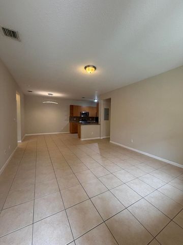 3553 Forest Hill Boulevard 45, Palm Springs, FL 33406