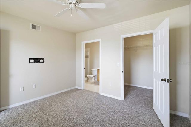 1015 VILLAGIO CIRCLE 201, Sarasota, FL 34237