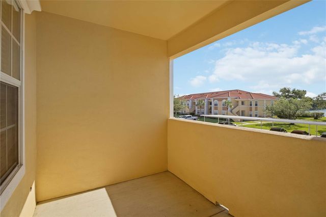 1015 VILLAGIO CIRCLE 201, Sarasota, FL 34237