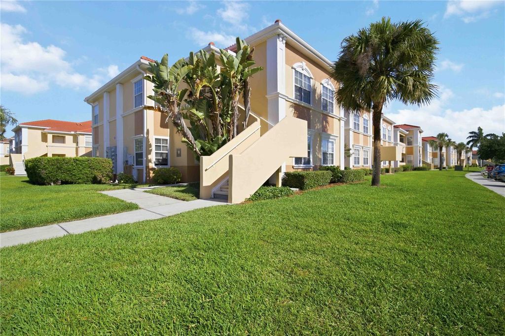 1015 VILLAGIO CIRCLE 201, Sarasota, FL 34237