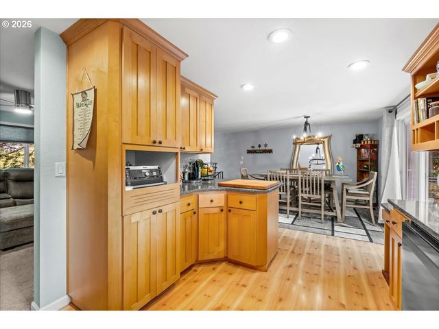 17110 S POTTER Rd, Oregon City, OR 97045