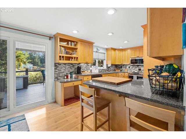 17110 S POTTER Rd, Oregon City, OR 97045