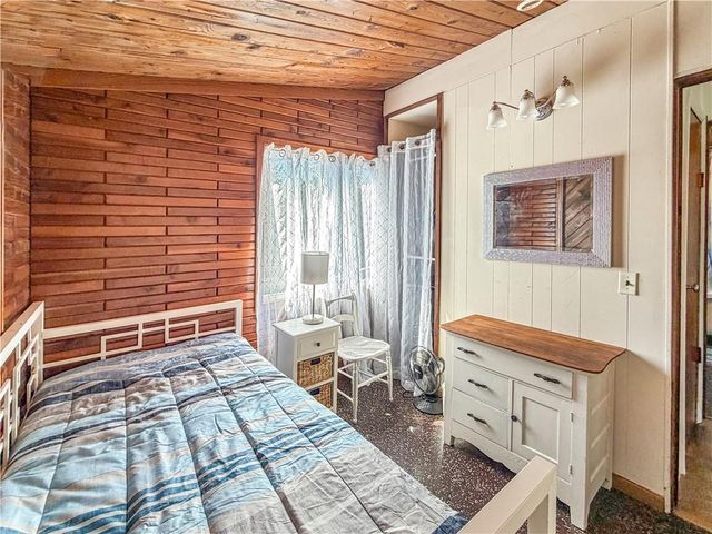 29703 Bobcat Drive, Warsaw, MO 65355