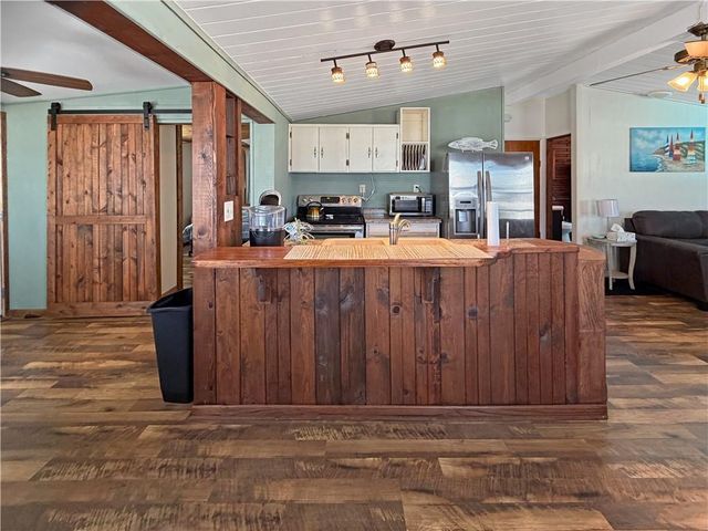 29703 Bobcat Drive, Warsaw, MO 65355