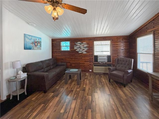 29703 Bobcat Drive, Warsaw, MO 65355