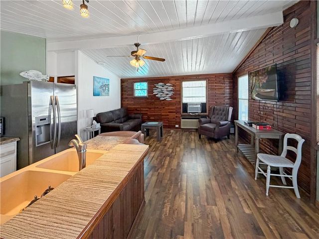 29703 Bobcat Drive, Warsaw, MO 65355