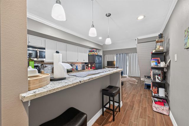 12900 Walden Road 306C, Montgomery, TX 77356