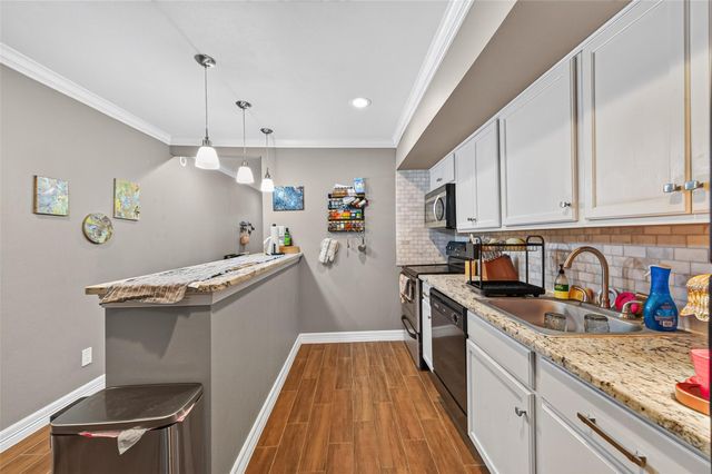 12900 Walden Road 306C, Montgomery, TX 77356