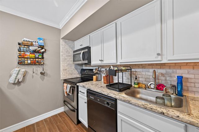 12900 Walden Road 306C, Montgomery, TX 77356