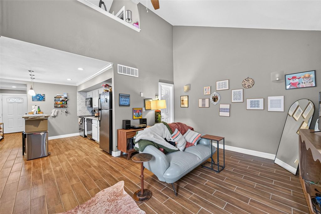 12900 Walden Road 306C, Montgomery, TX 77356