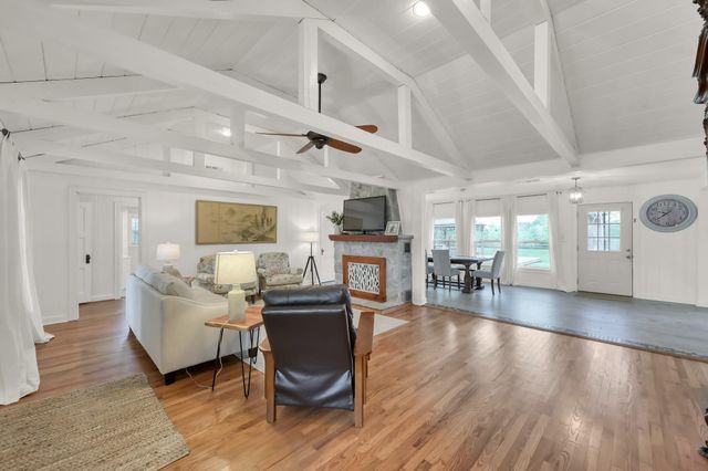 40323 Community Road, Magnolia, TX 77354