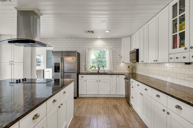 40323 Community Road, Magnolia, TX 77354