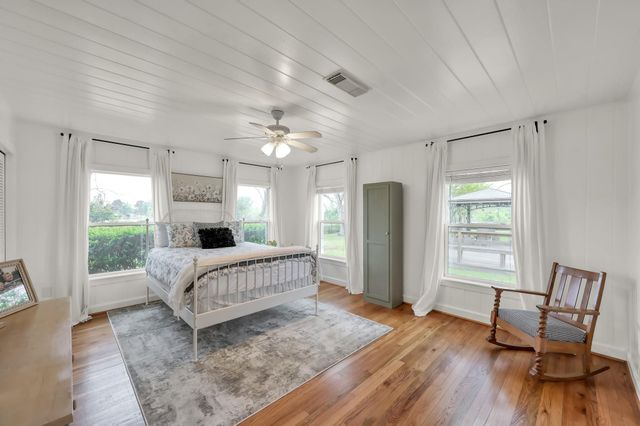 40323 Community Road, Magnolia, TX 77354