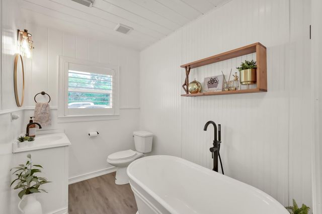 40323 Community Road, Magnolia, TX 77354