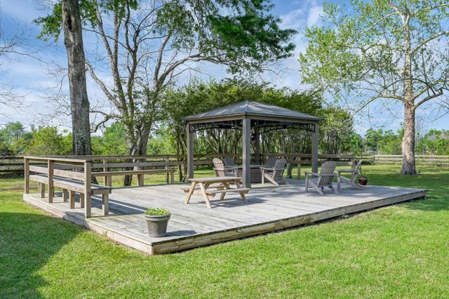 40323 Community Road, Magnolia, TX 77354