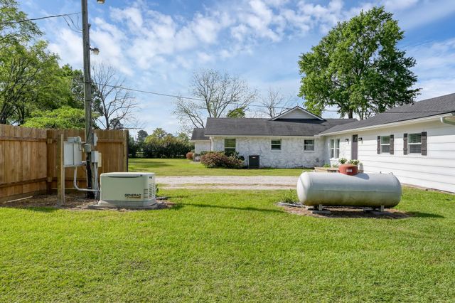 40323 Community Road, Magnolia, TX 77354