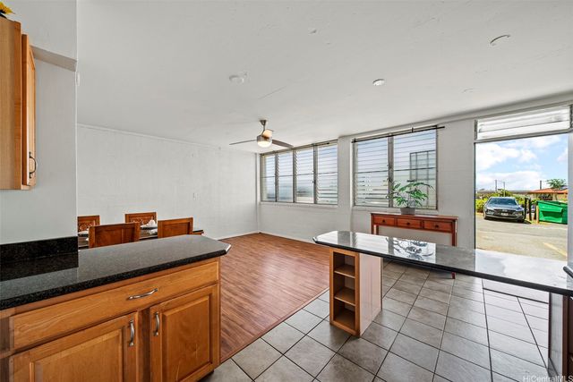 94-249 Waikele Road B4, Waipahu, HI 96797