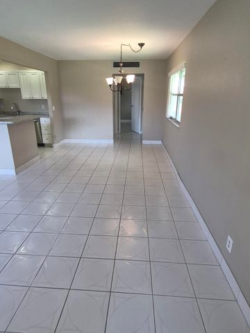 318 N Seville N 318, Delray Beach, FL 33446