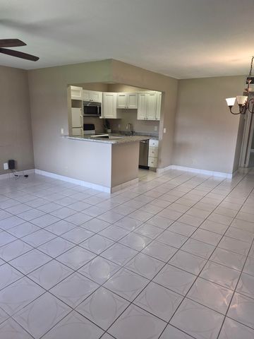 318 N Seville N 318, Delray Beach, FL 33446
