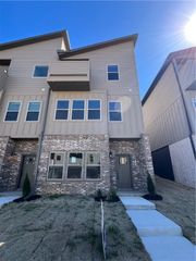 2227 Million Lane, Fayetteville, AR 72704