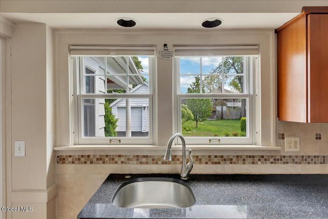 246 S Main Avenue, Albany, NY 12208