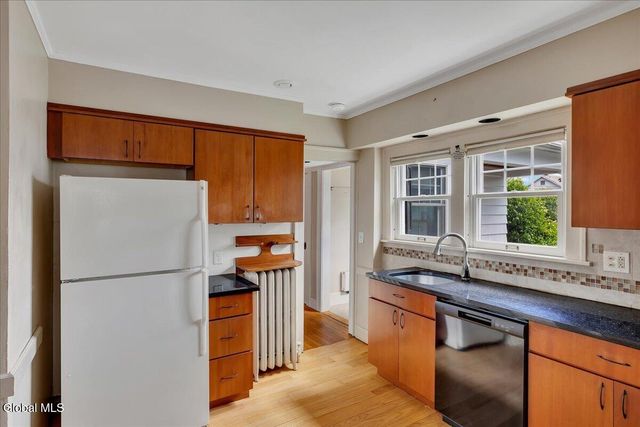 246 S Main Avenue, Albany, NY 12208