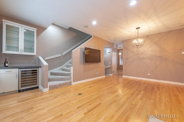 1117 W Monroe Street 15, Chicago, IL 60607