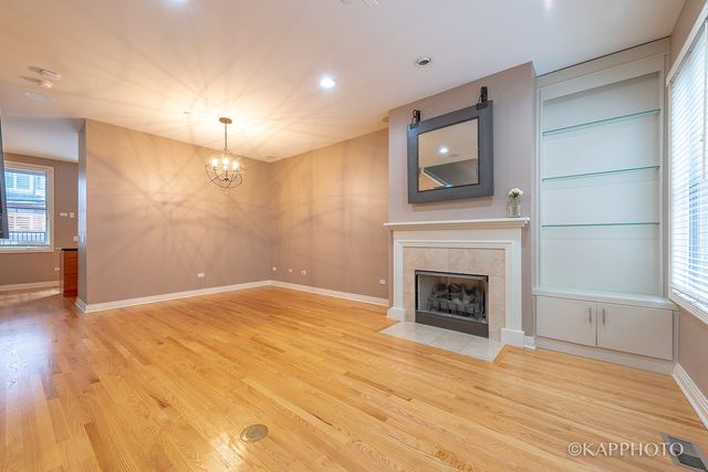 1117 W Monroe Street 15, Chicago, IL 60607