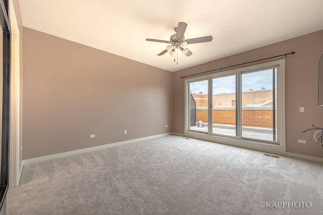 1117 W Monroe Street 15, Chicago, IL 60607