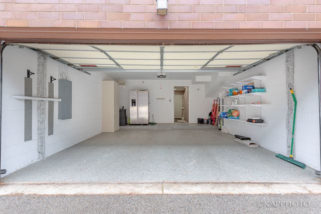 1117 W Monroe Street 15, Chicago, IL 60607