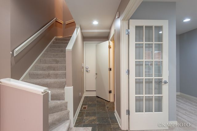 1117 W Monroe Street 15, Chicago, IL 60607