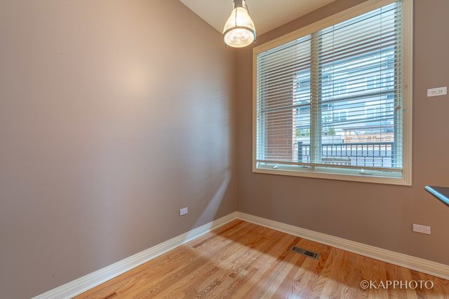 1117 W Monroe Street 15, Chicago, IL 60607