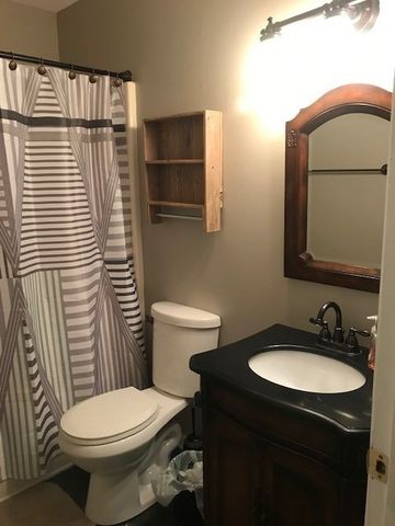 2075 Stonebrook Dr, Murfreesboro, TN 37128