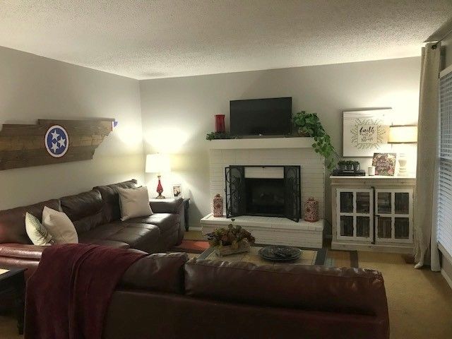 2075 Stonebrook Dr, Murfreesboro, TN 37128