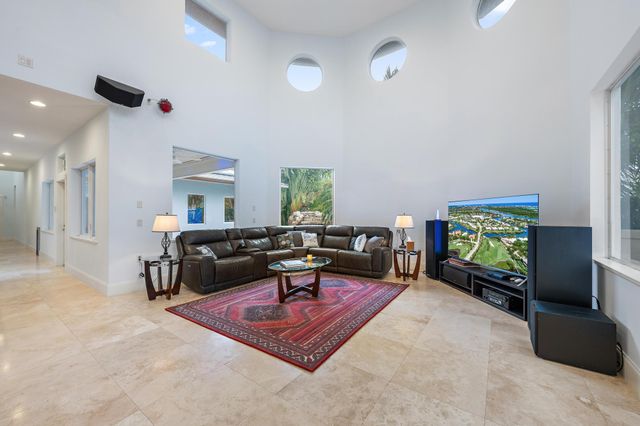 1121 Fairview Lane, Singer Island, FL 33404