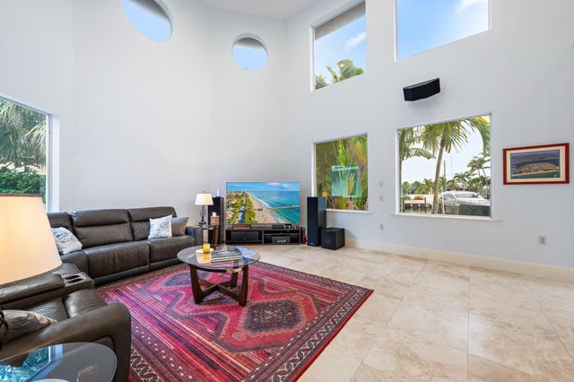 1121 Fairview Lane, Singer Island, FL 33404