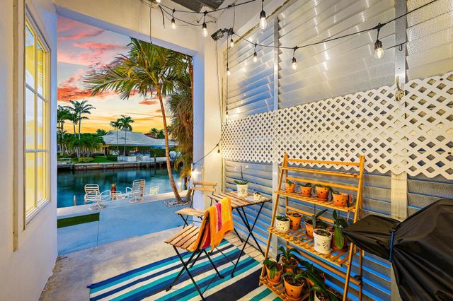 1121 Fairview Lane, Singer Island, FL 33404