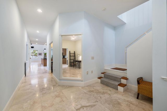 1121 Fairview Lane, Singer Island, FL 33404