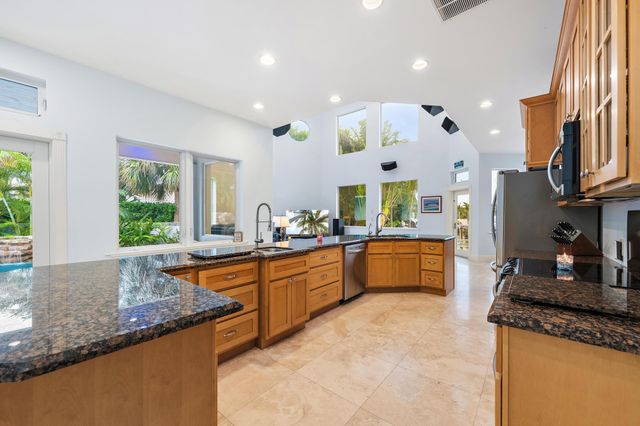 1121 Fairview Lane, Singer Island, FL 33404