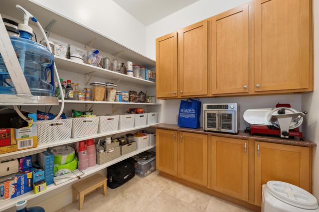 1121 Fairview Lane, Singer Island, FL 33404