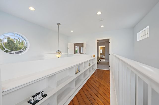 1121 Fairview Lane, Singer Island, FL 33404