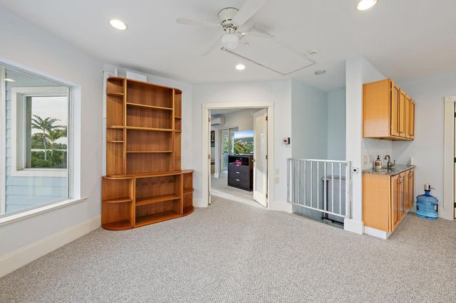 1121 Fairview Lane, Singer Island, FL 33404