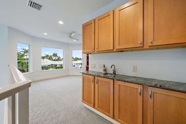 1121 Fairview Lane, Singer Island, FL 33404