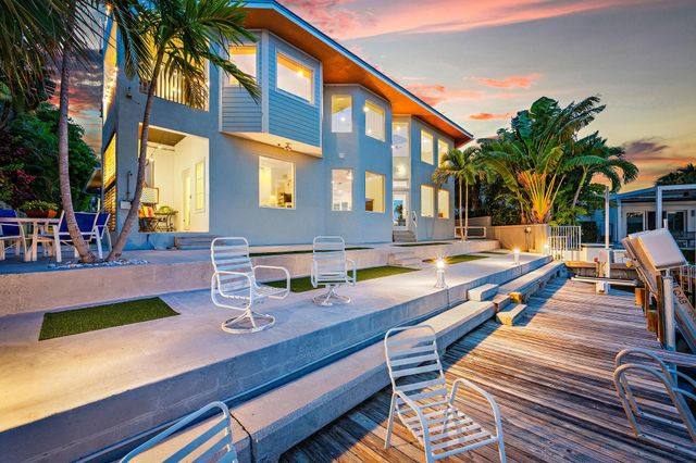 1121 Fairview Lane, Singer Island, FL 33404