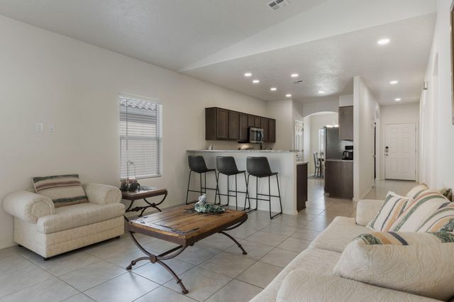 1825 Tesoro Loop NW, Los Lunas, NM 87031
