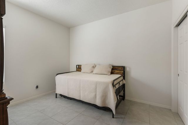1825 Tesoro Loop NW, Los Lunas, NM 87031