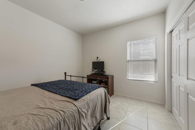 1825 Tesoro Loop NW, Los Lunas, NM 87031