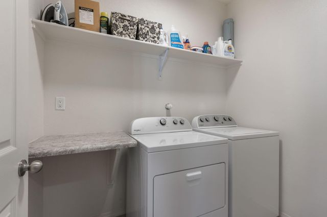 1825 Tesoro Loop NW, Los Lunas, NM 87031