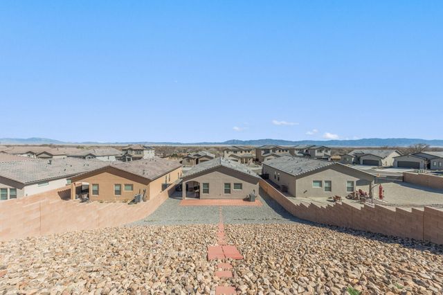 1825 Tesoro Loop NW, Los Lunas, NM 87031